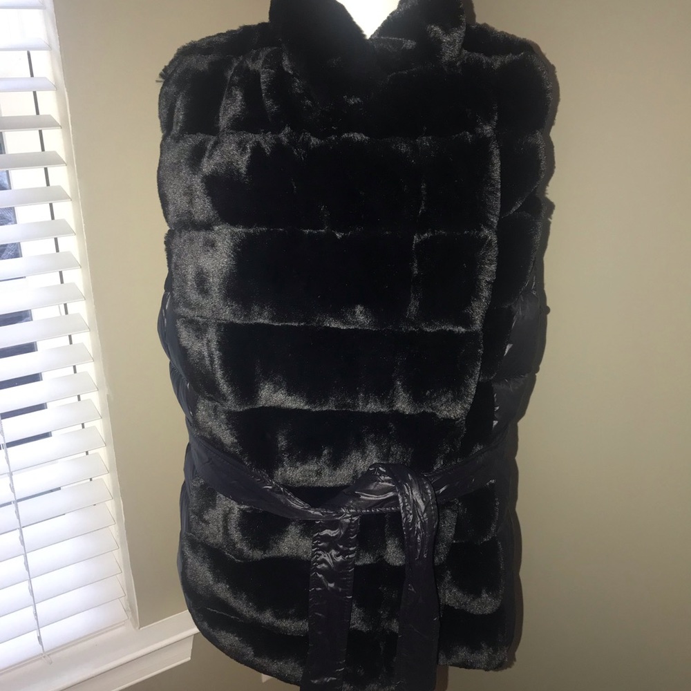 Puffer Jacket/Vest - Picture 3 of 5